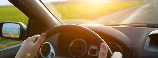 conducteur au volant